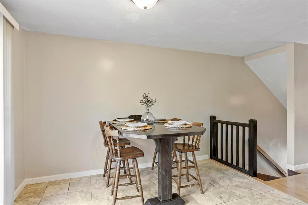 Condominium at 52 Heritage Dr # 52, Tewksbury MA 01876, photo 4 of 30