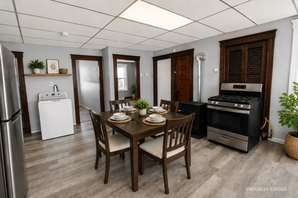 3 Family at 8 Douglas Street, Worcester MA 01603, photo 6 of 42