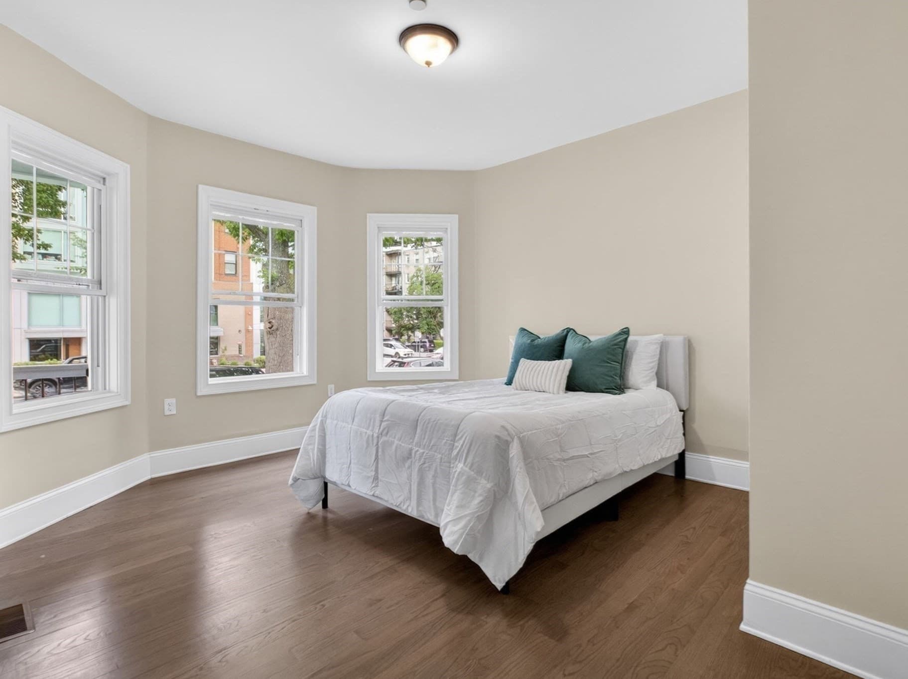 Condominium at 152 Washington St # 1, Boston MA 02135, photo 9 of 21