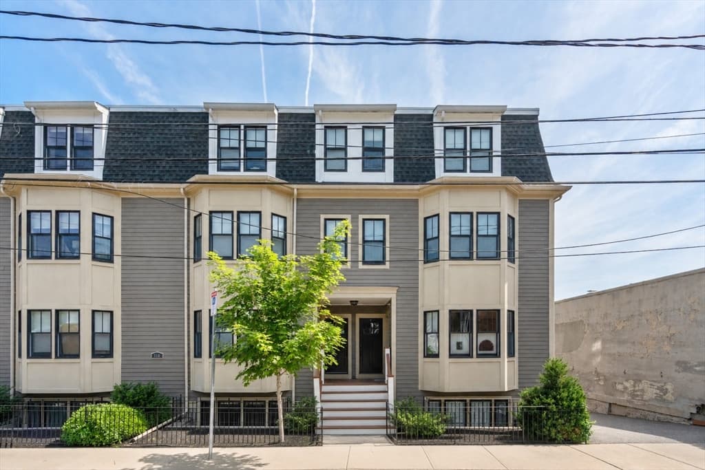 110 Park St # 5, Boston MA 02132