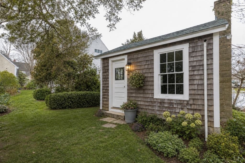 Single Family Residence at 83 Union St, Rockland MA 02370, Rockland, photo 5 of 22