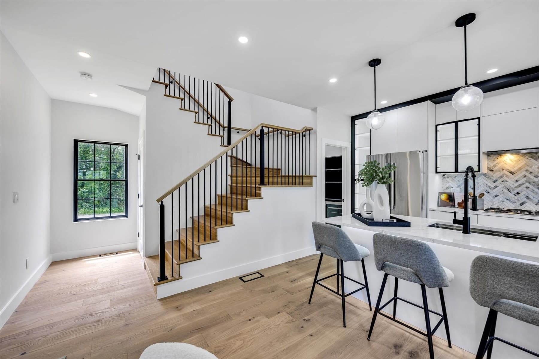 Single Family Residence at 2 Buttercup Lane, Yarmouth MA 02664, Yarmouth, photo 12 of 42