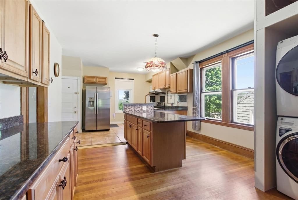 Single Family Residence at 305 Central St, Newton MA 02466, photo 9 of 38