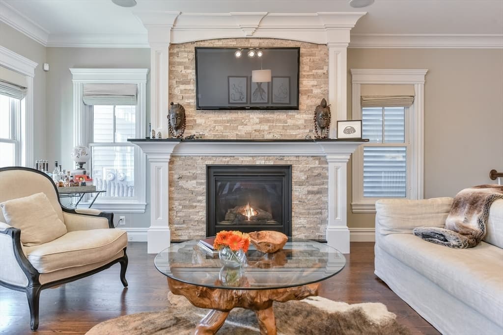 Condominium at 9 M St # 2, Boston MA 02127, photo 6 of 26