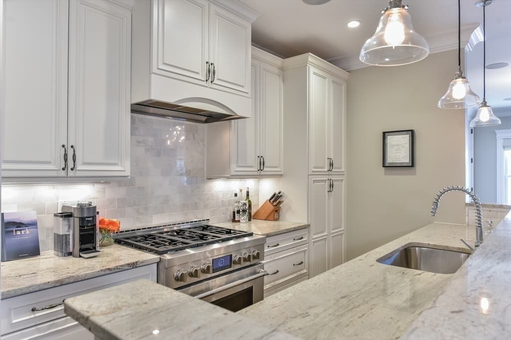 Condominium at 9 M St # 2, Boston MA 02127, photo 12 of 26