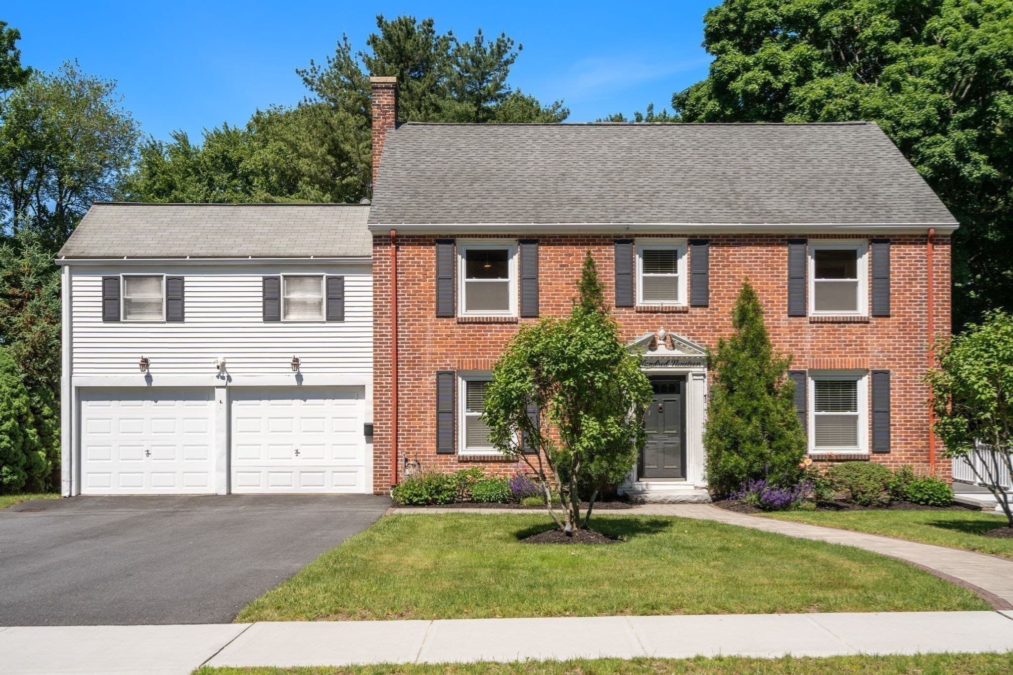 Single Family Residence at 119 Newton Ave N, Worcester MA 01609, Worcester, photo 2 of 40