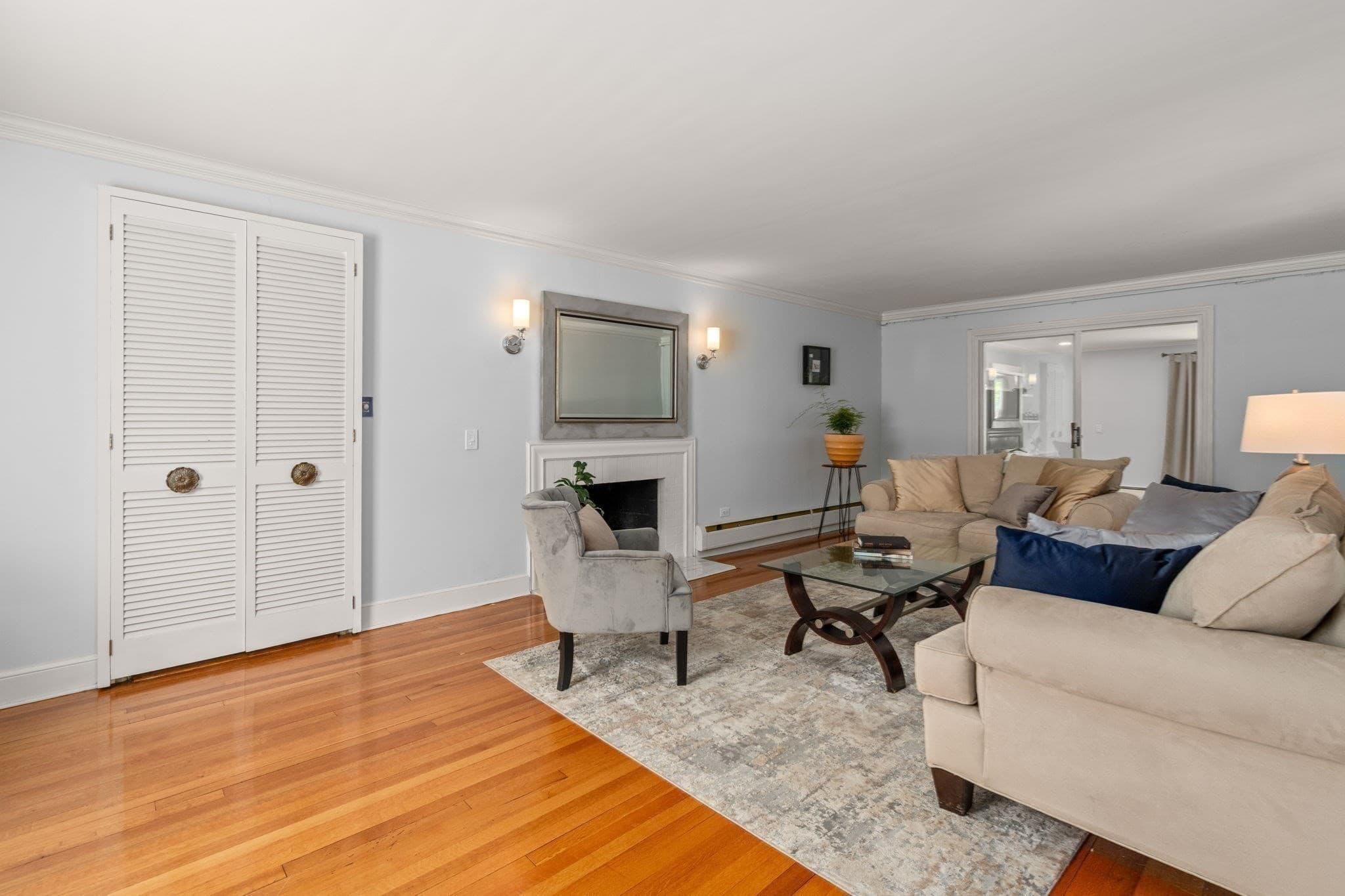 Single Family Residence at 119 Newton Ave N, Worcester MA 01609, Worcester, photo 9 of 40