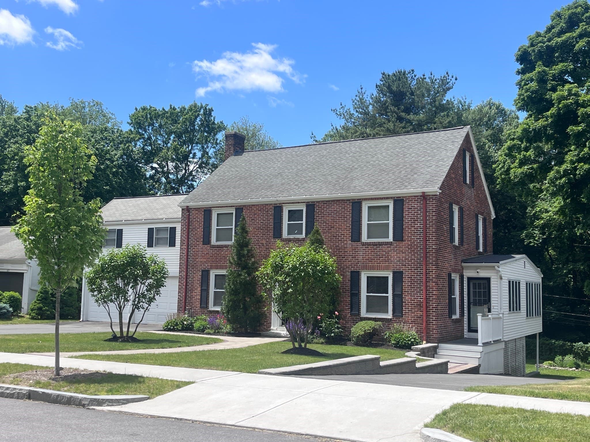 Single Family Residence at 119 Newton Ave N, Worcester MA 01609, Worcester, photo 4 of 40