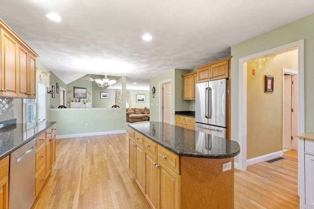 Single Family Residence at 5 Laury Lane, Littleton MA 01460, Littleton, photo 12 of 42