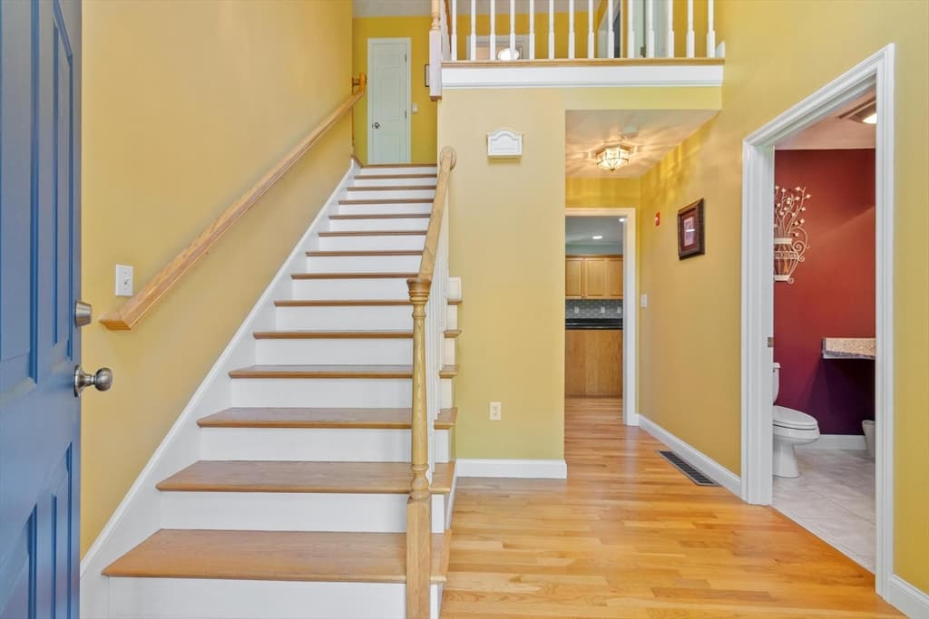 Single Family Residence at 5 Laury Lane, Littleton MA 01460, Littleton, photo 7 of 42