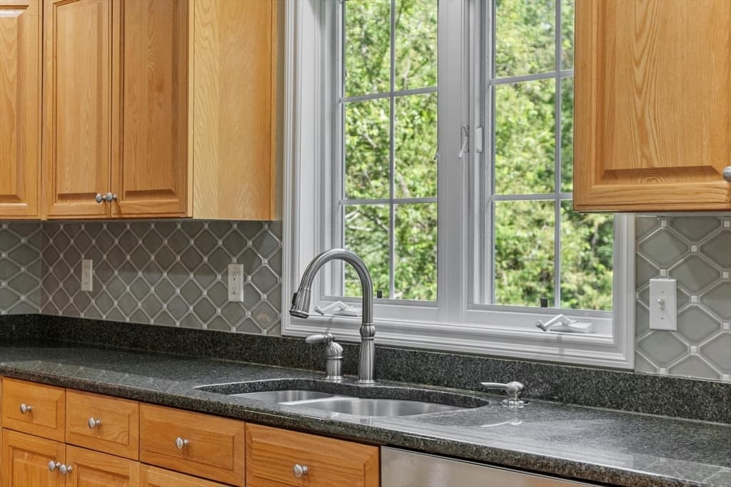 Single Family Residence at 5 Laury Lane, Littleton MA 01460, Littleton, photo 10 of 42