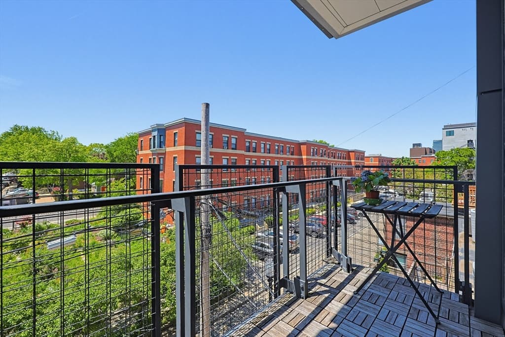 Condominium at 691 Massachusetts Avenue # 301, Boston MA 02118, photo 8 of 14