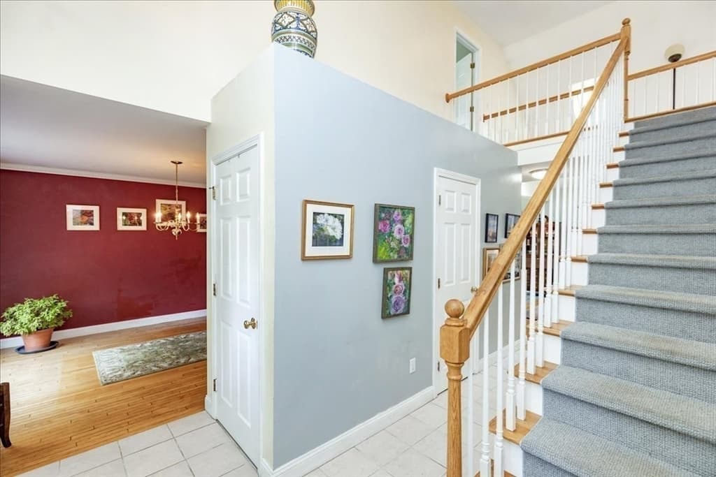 Single Family Residence at 16 Dunlin Way, Portsmouth NH 03801, Portsmouth, photo 2 of 42