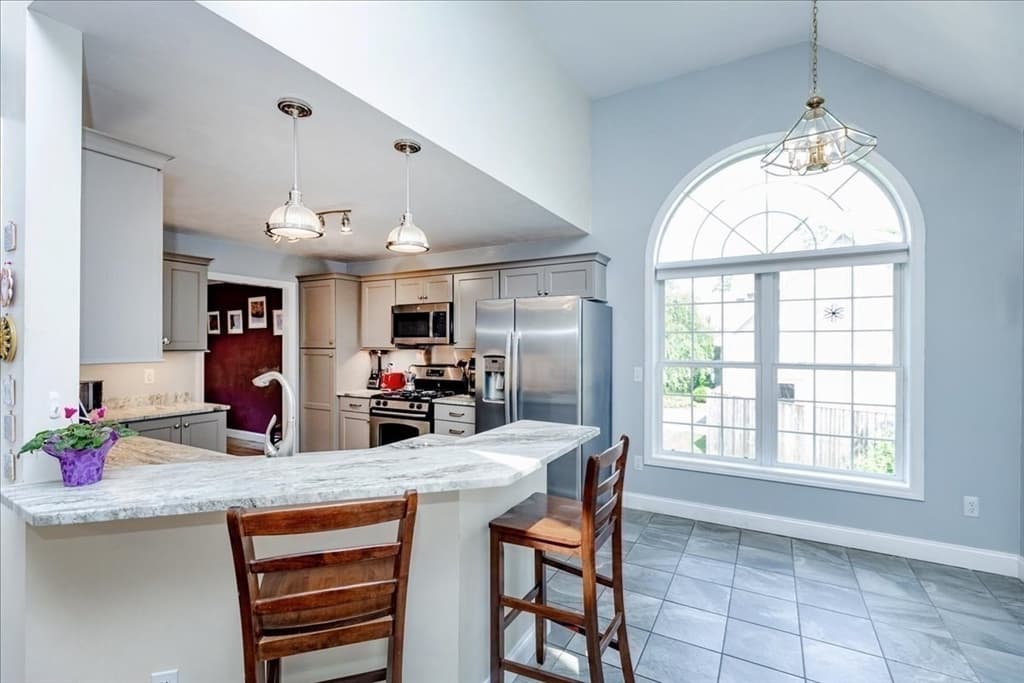 Single Family Residence at 16 Dunlin Way, Portsmouth NH 03801, Portsmouth, photo 8 of 42