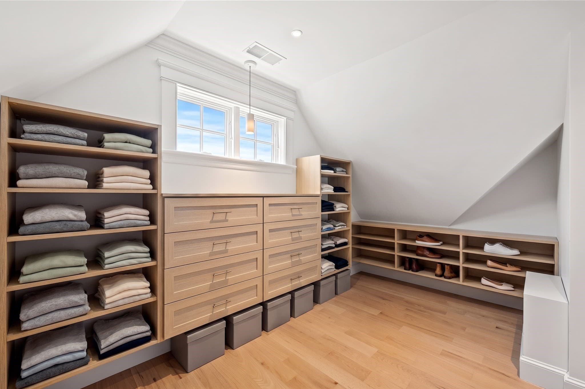 Single Family Residence at 45 Whitehall Cir, Beverly MA 01915, Beverly, photo 23 of 42