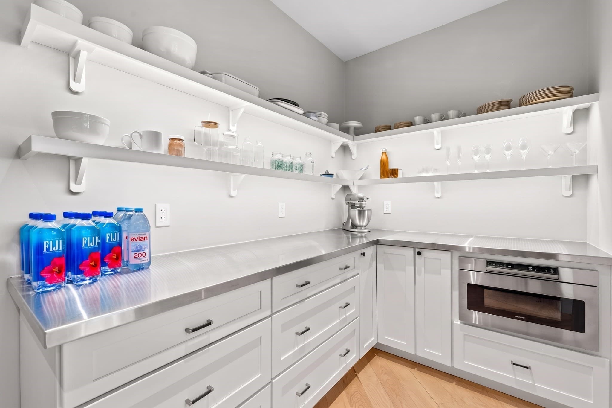 Single Family Residence at 45 Whitehall Cir, Beverly MA 01915, Beverly, photo 8 of 42