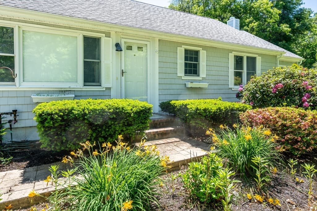 1529 Race Ln, Barnstable MA 02648 photo 2