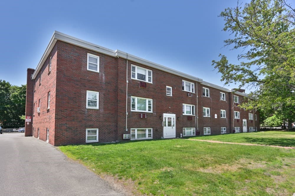 141 Willard St # 8, Quincy MA 02169