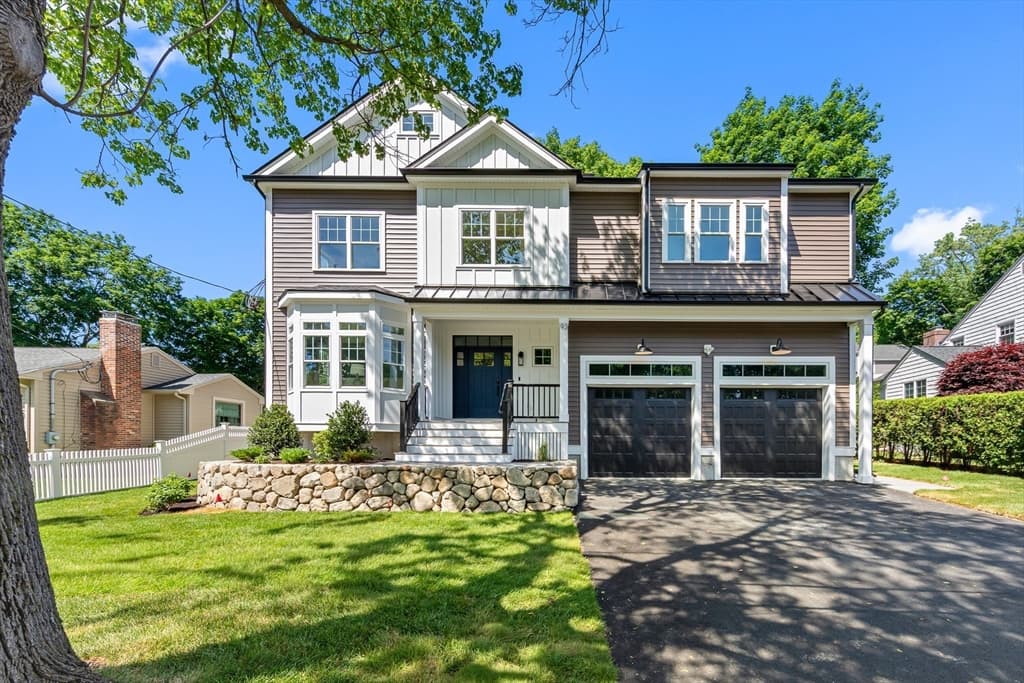 93 Hathaway Circle, Arlington MA 02476