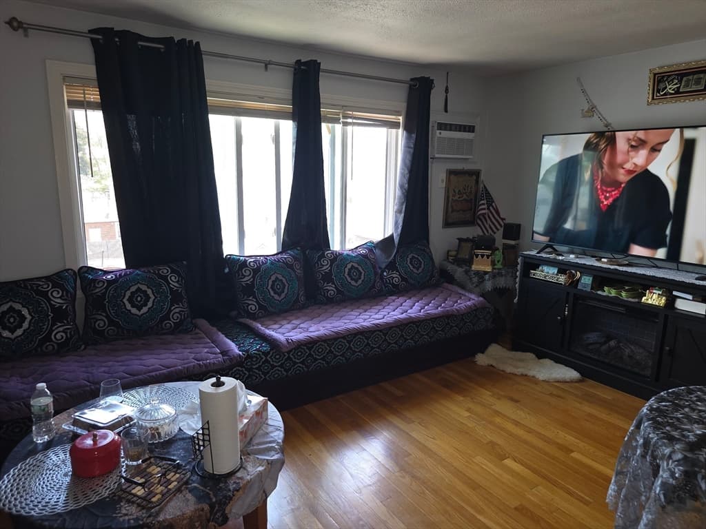 70 Mudge St # 19, Lynn MA 01902 photo 3