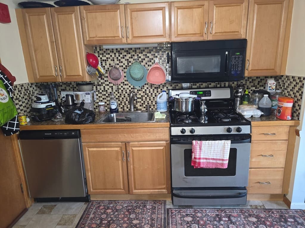 70 Mudge St # 19, Lynn MA 01902 photo 4