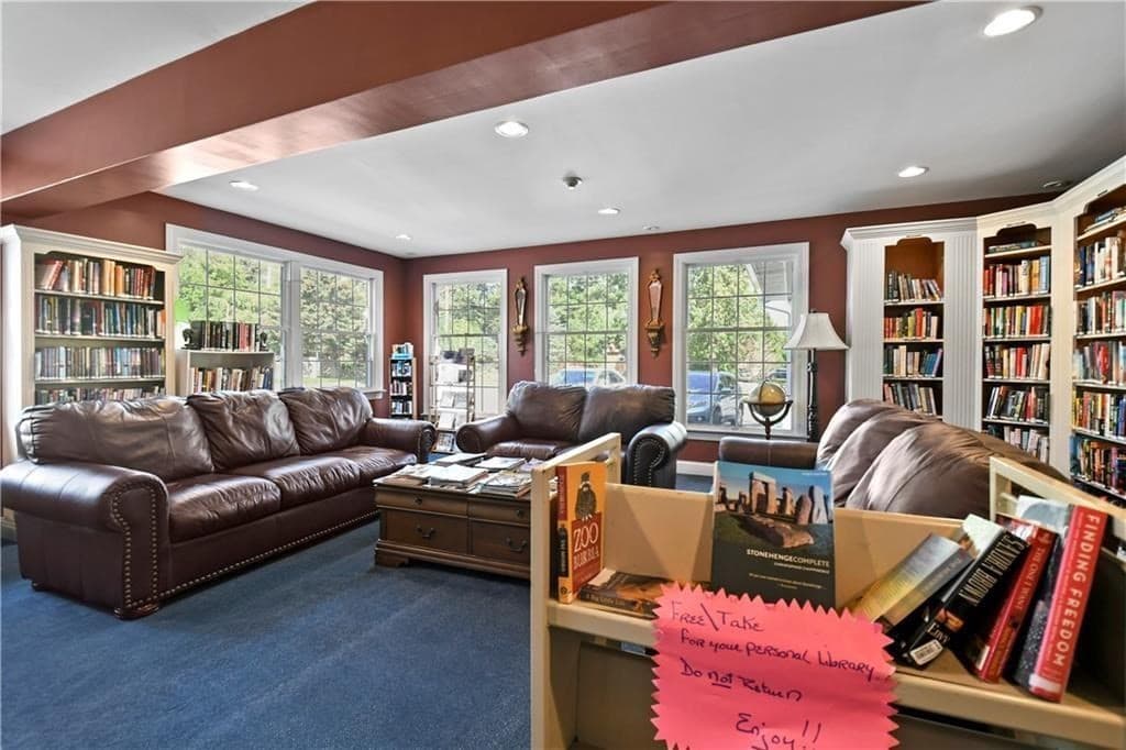 59 Robin Dr, Tiverton RI 02878 photo 34