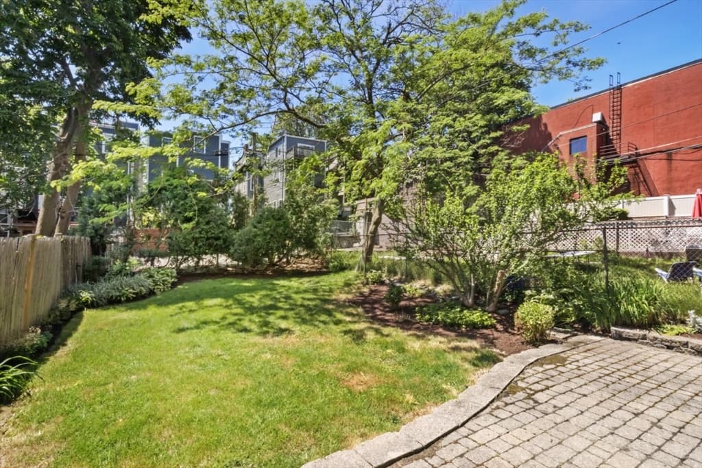 3 Family at 725 East 3rd St, Boston MA 02127, Boston, photo 3 of 41