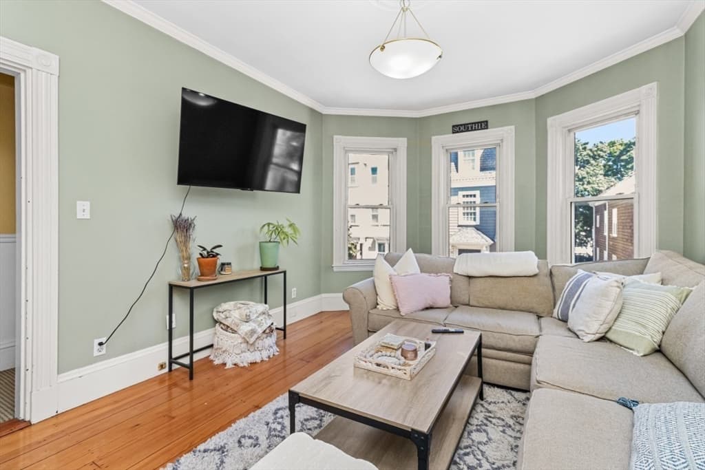 3 Family at 725 East 3rd St, Boston MA 02127, Boston, photo 5 of 41