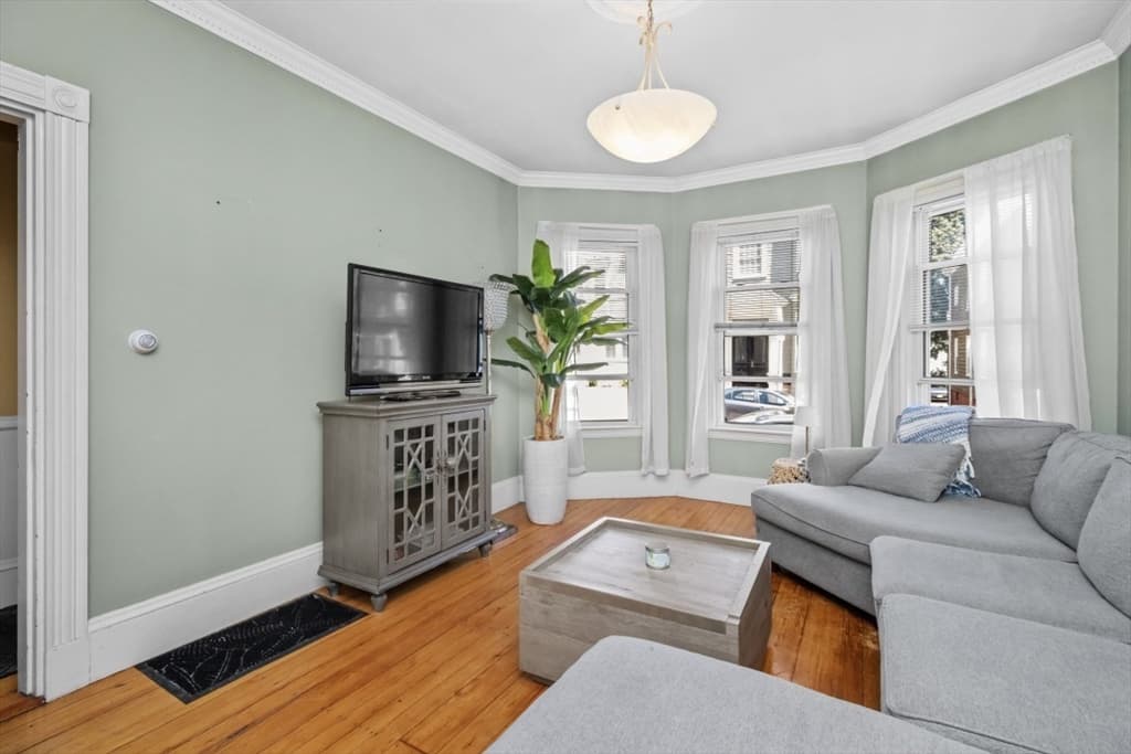 3 Family at 725 East 3rd St, Boston MA 02127, Boston, photo 18 of 41
