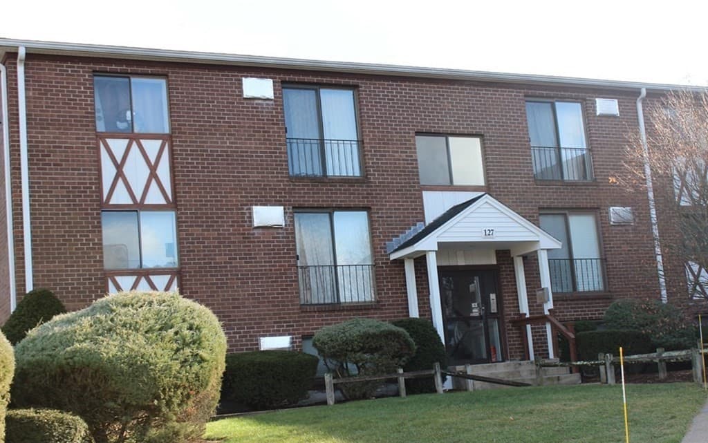 127 Kings St # 304, Franklin MA 02038 photo 2