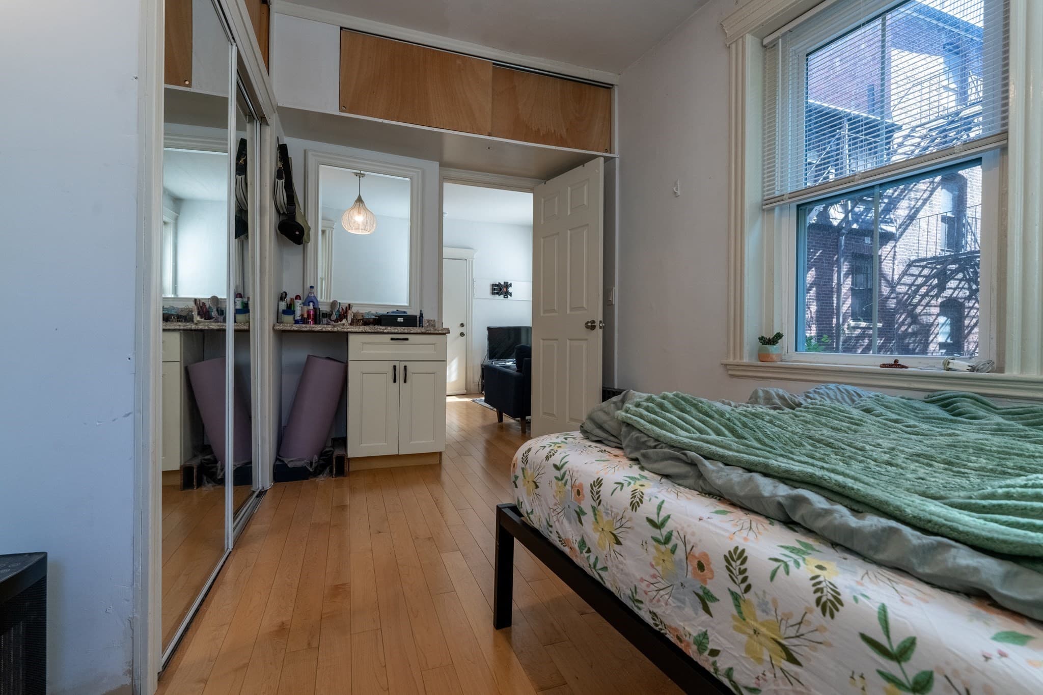Condominium at 68 Phillips St # 6, Boston MA 02114, photo 10 of 17