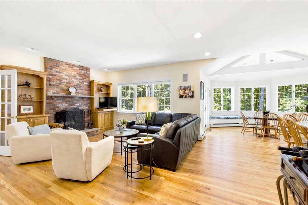15 Erin Way, Middleton MA 01949 photo 11