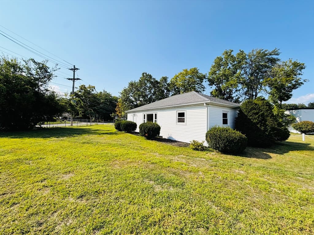 103 Brook St, Clinton MA 01510 photo 17