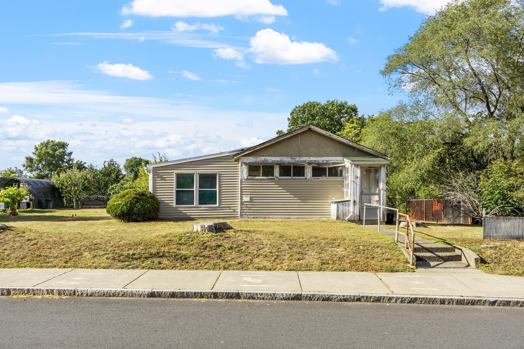 Residential at 14 Cross Street, Woburn MA 01801, Woburn, photo 10 of 12