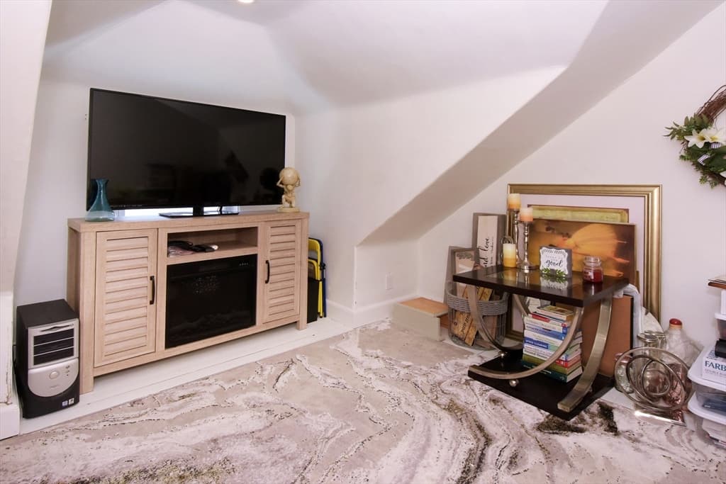 Single Family Residence at 435 Cabot St # B, Beverly MA 01915, Beverly, photo 30 of 37