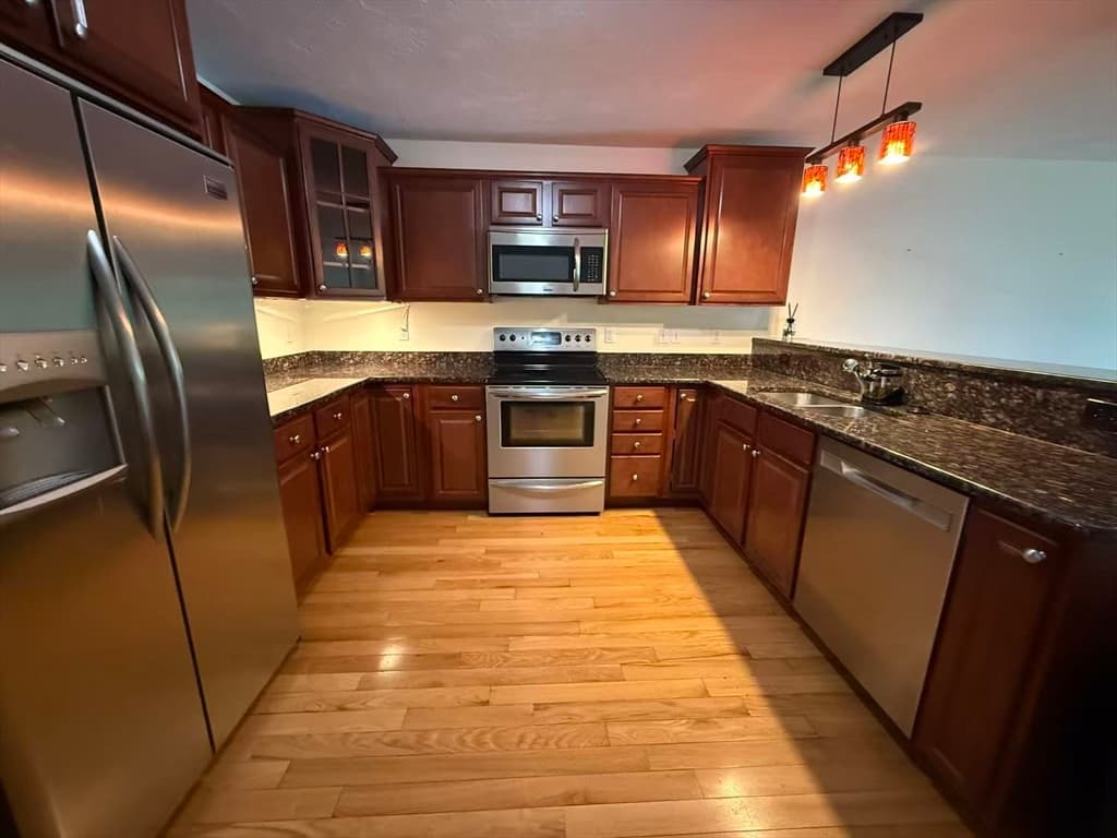 9 Daniel Dr # 9, Oxford MA 01537 photo 3