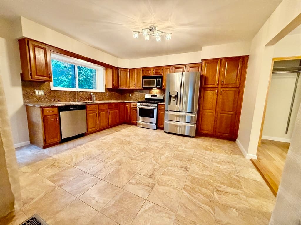 Condominium at 22 Celestial Way # 22, Salem MA 01970, photo 3 of 42