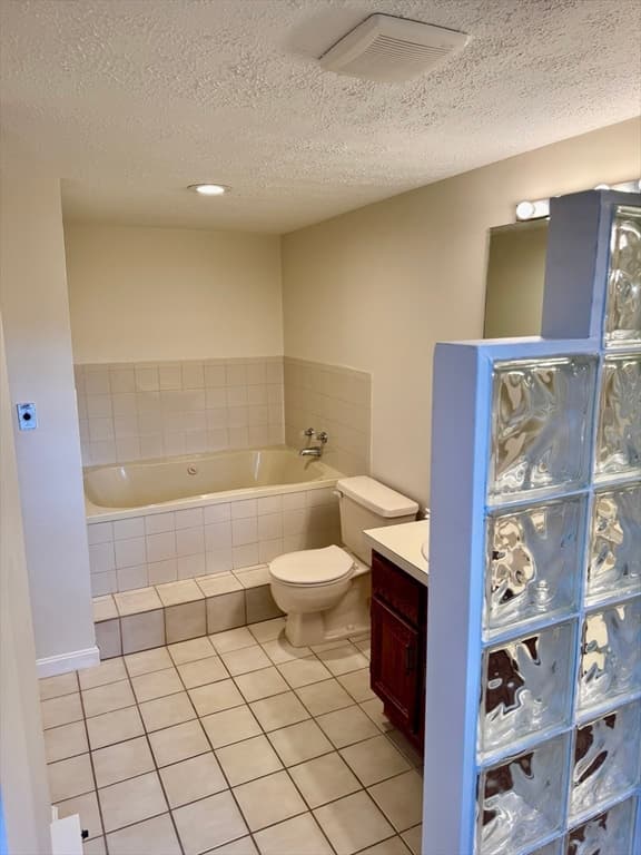 Condominium at 22 Celestial Way # 22, Salem MA 01970, photo 25 of 42