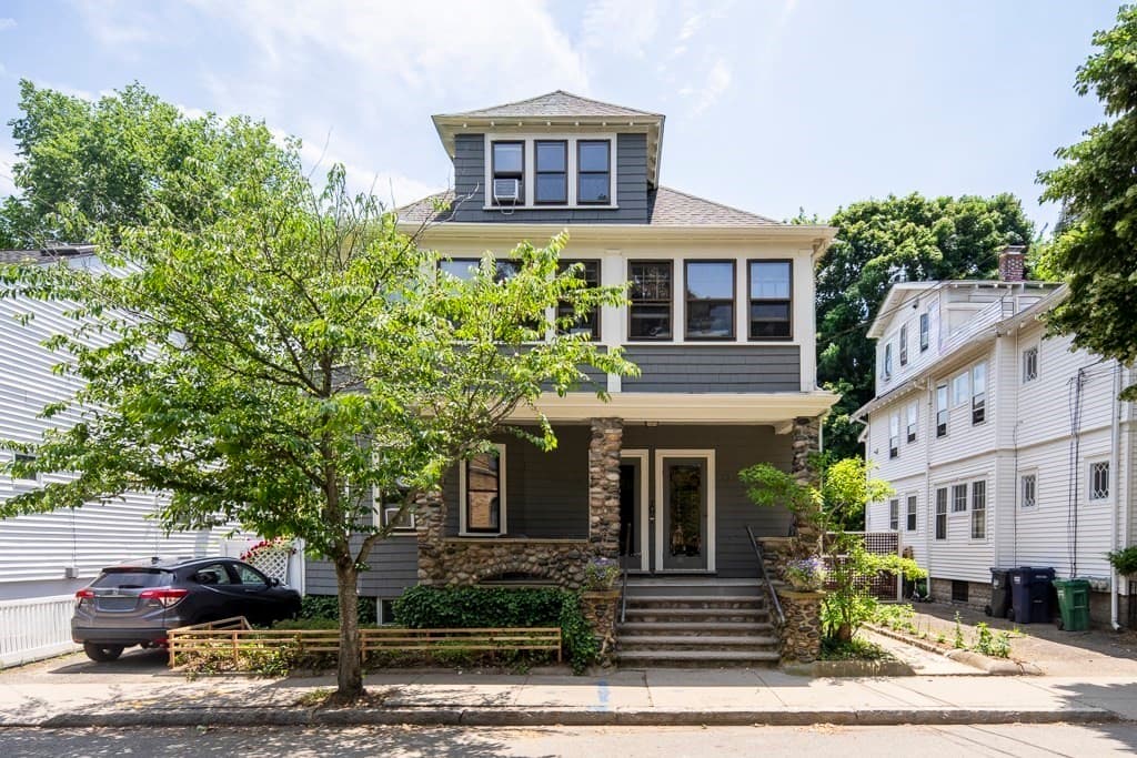 10-12 Notre Dame Avenue # 3, Cambridge MA 02140