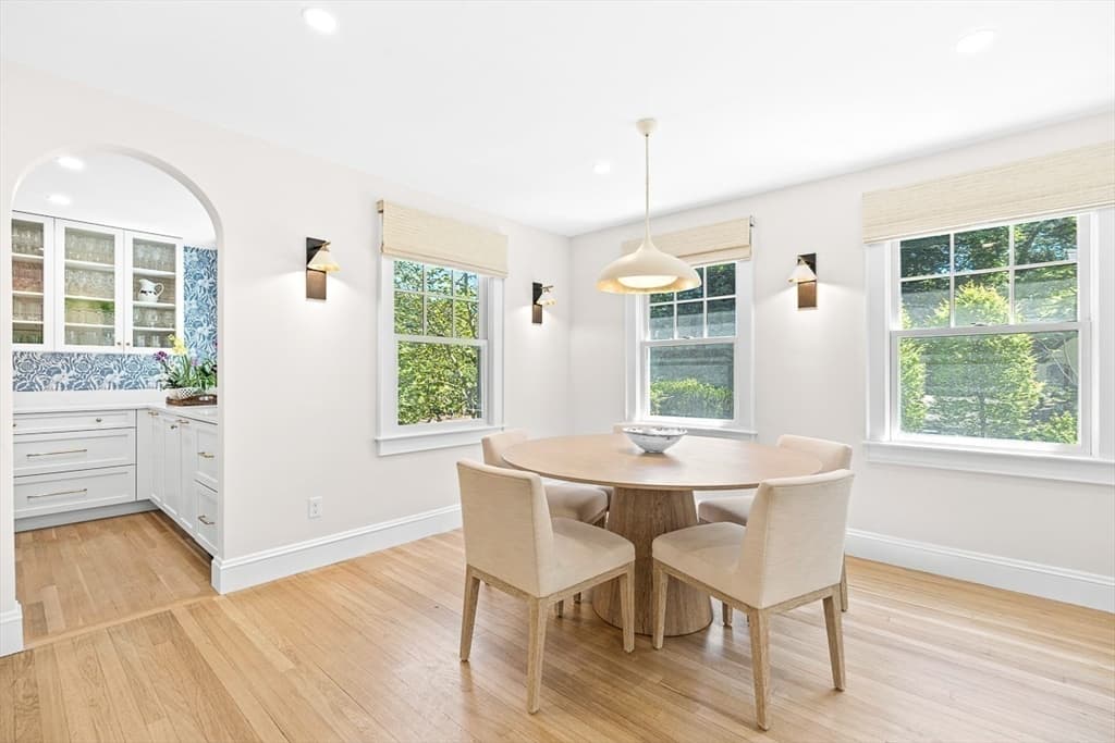 Single Family Residence at 39 Fairbanks Ave, Wellesley MA 02481, Wellesley, photo 6 of 42