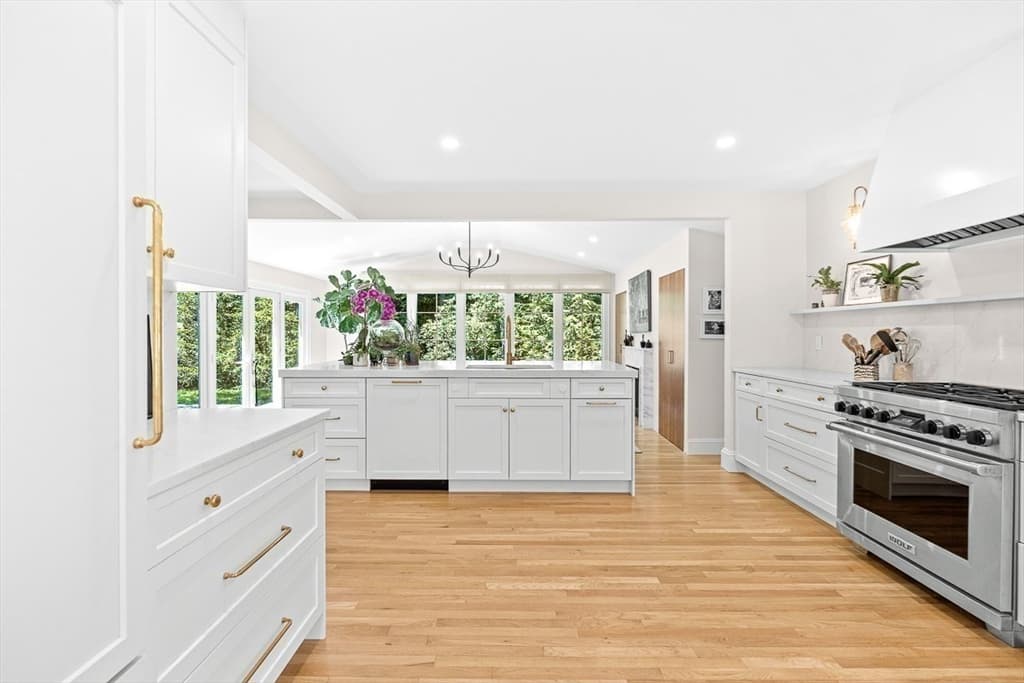 Single Family Residence at 39 Fairbanks Ave, Wellesley MA 02481, Wellesley, photo 10 of 42
