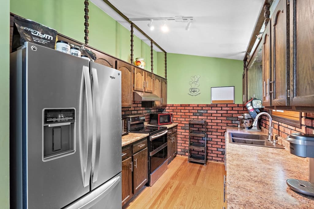 Single Family Residence at 90 Oakmont Ave, Westminster MA 01473, Westminster, photo 6 of 32