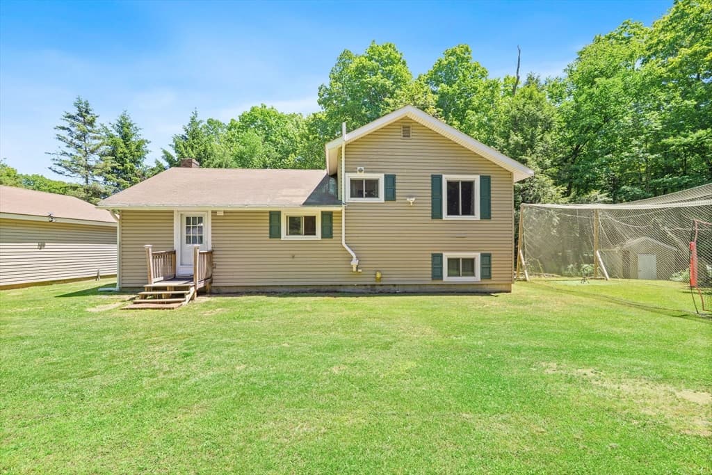 Single Family Residence at 90 Oakmont Ave, Westminster MA 01473, Westminster, photo 24 of 32