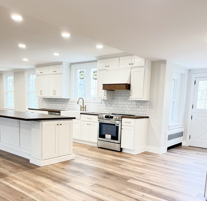 Single Family Residence at 200 Highcrest Rd, Fall River MA 02720, Fall River, photo 7 of 41