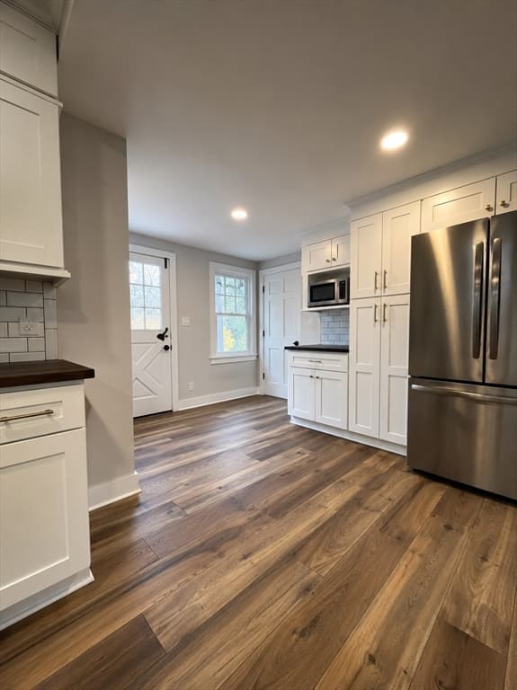 Single Family Residence at 200 Highcrest Rd, Fall River MA 02720, Fall River, photo 10 of 41