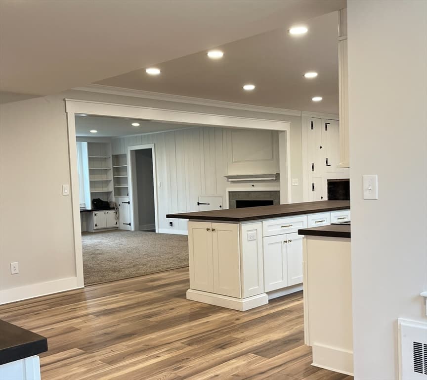Single Family Residence at 200 Highcrest Rd, Fall River MA 02720, Fall River, photo 8 of 41