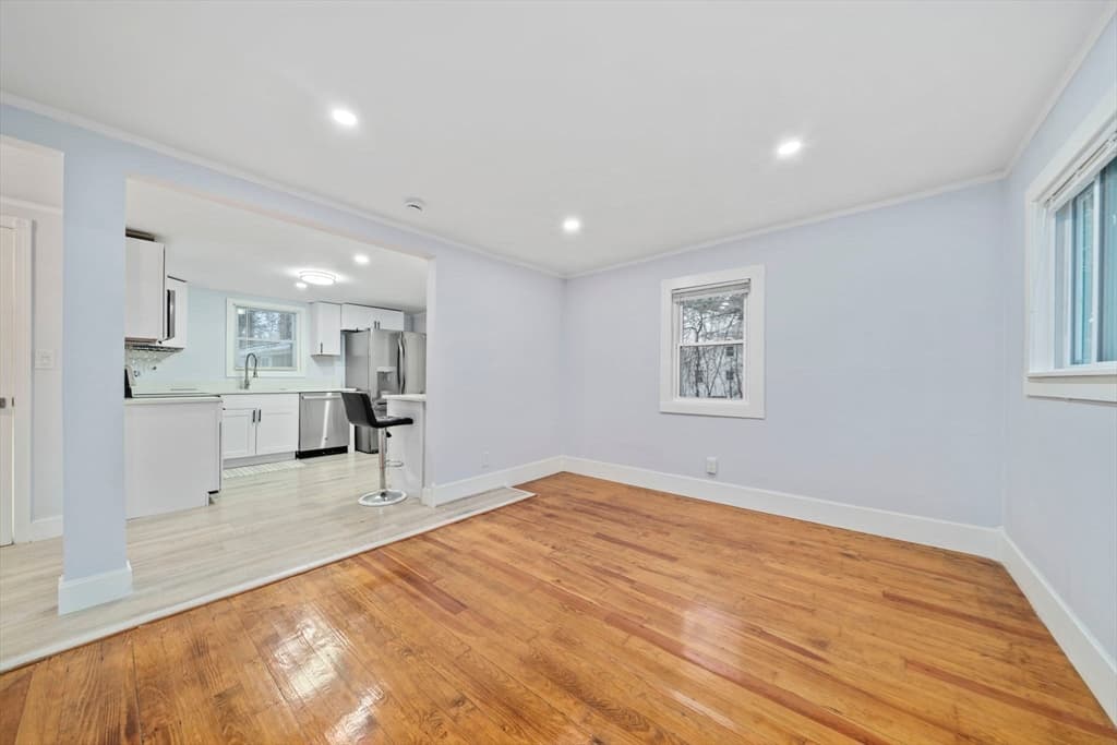 73 Laurie Ave, Abington MA 02351 photo 4