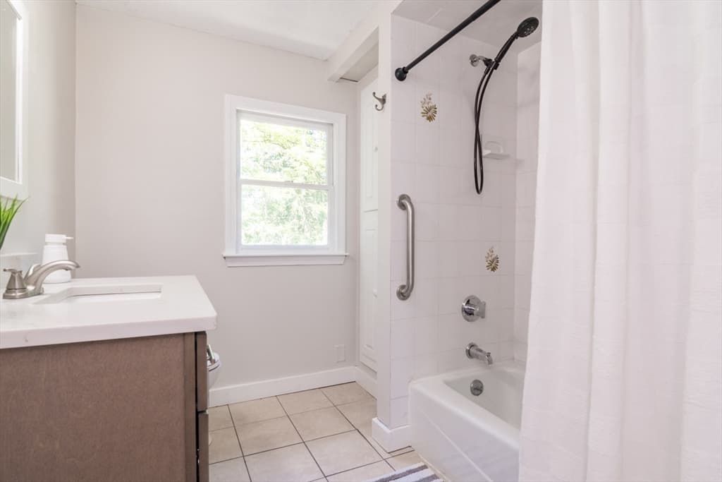 2306 Wilbraham Rd, Springfield MA 01129 photo 24