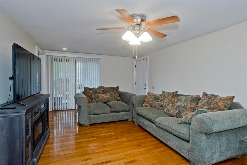 91 Spikenard Cir, Springfield MA 01129 photo 21