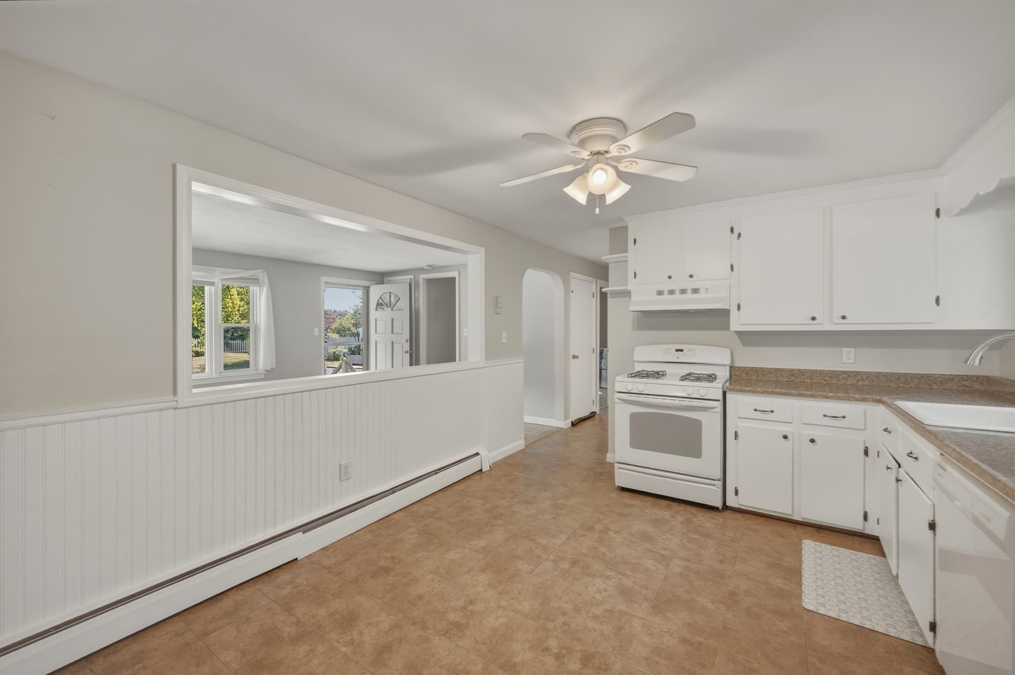 Single Family Residence at 26 Sunset Rd, Dracut MA 01826, photo 7 of 40